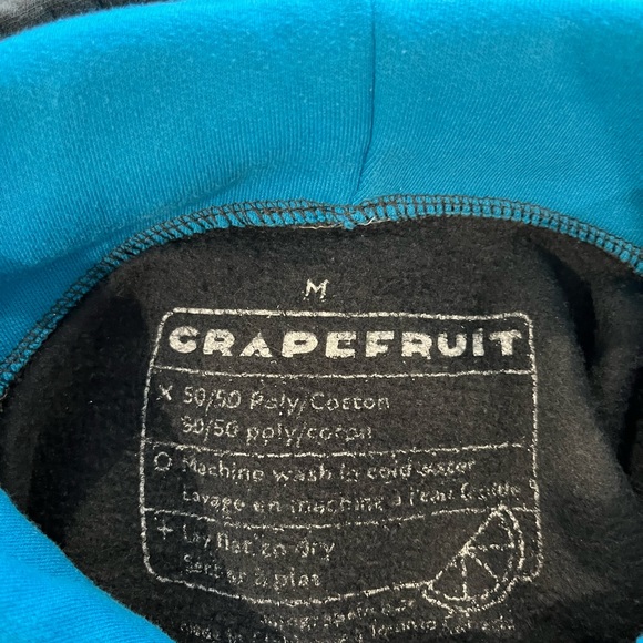 Sweatshirt and shorts set - Picture 2 of 4